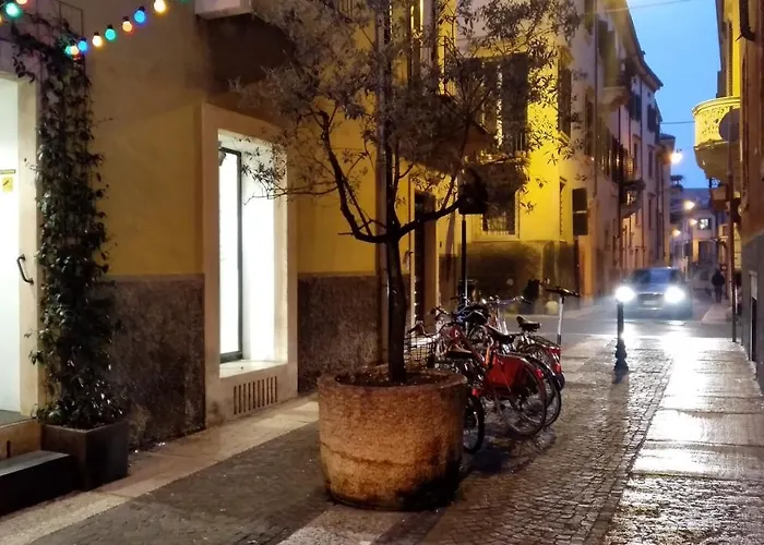 Marconi Loggia Delle Erbe *