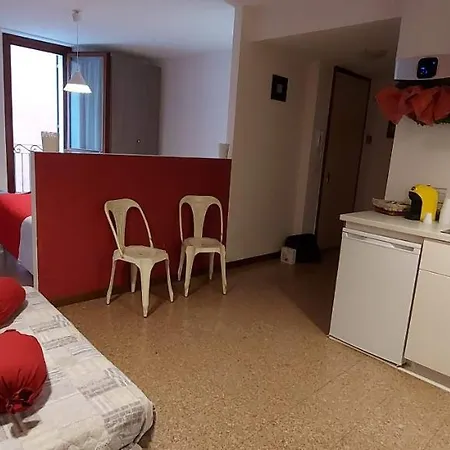 Marconi Loggia Delle Erbe Daire *